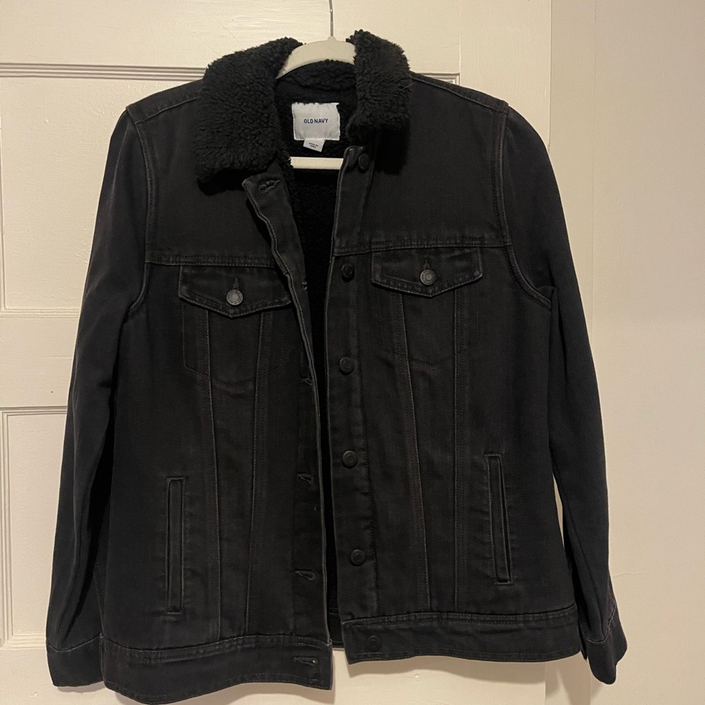 Black denim jacket with fur collar and inside